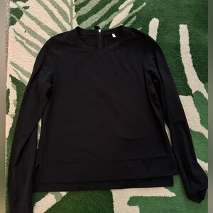 Lululemon Long Sleeve Black Top size 6, EUC
